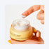 Spune adio pielii terne cu COSRX Full Fit Propolis Cream, formulă cu efect antioxidant și regenerant. Potrivită pentru tenul uscat, mixt sau afectat de mascne. wowskin.ro